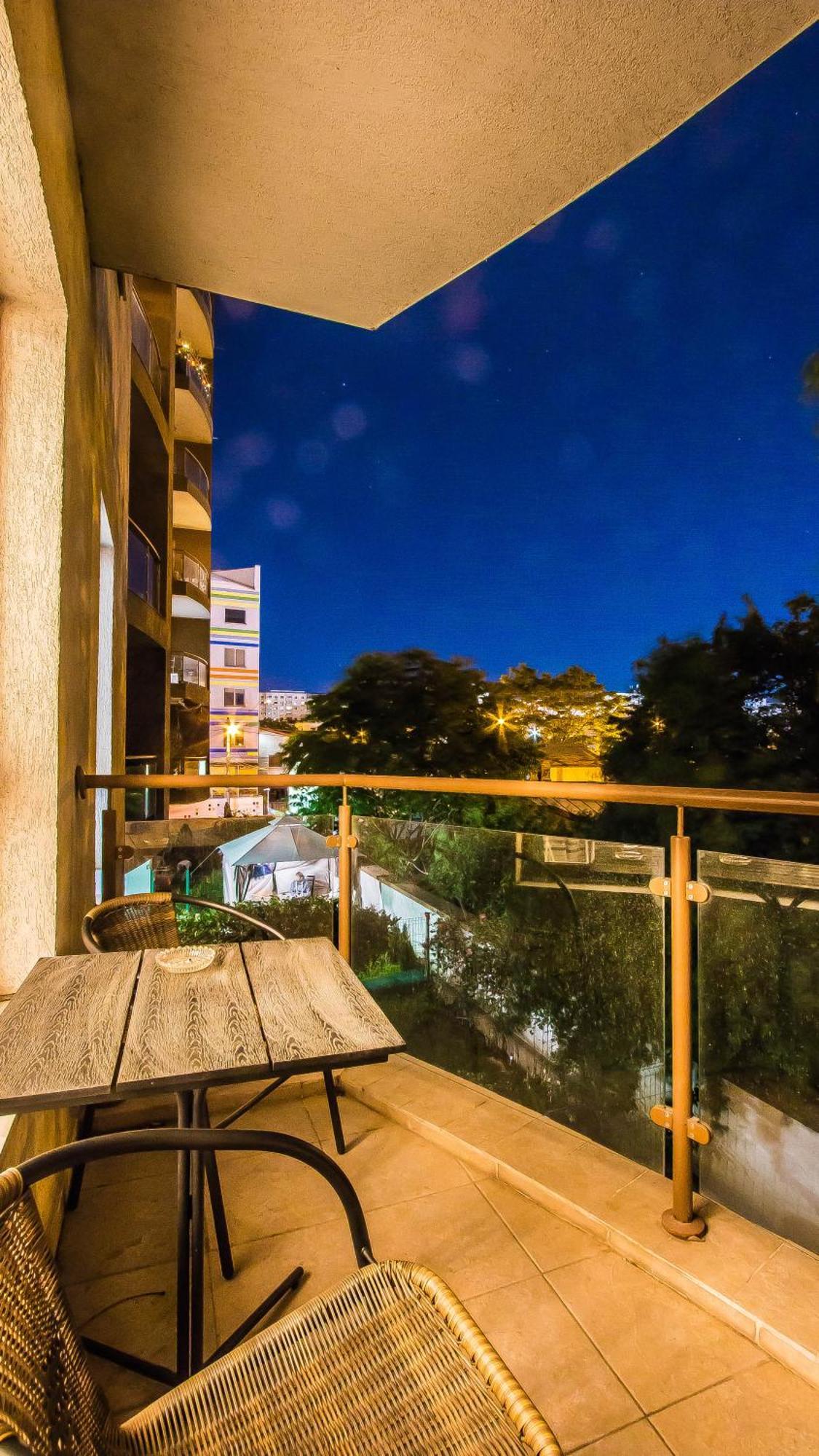Luxury / Mihai Bravu Apartmens Bucarest Esterno foto